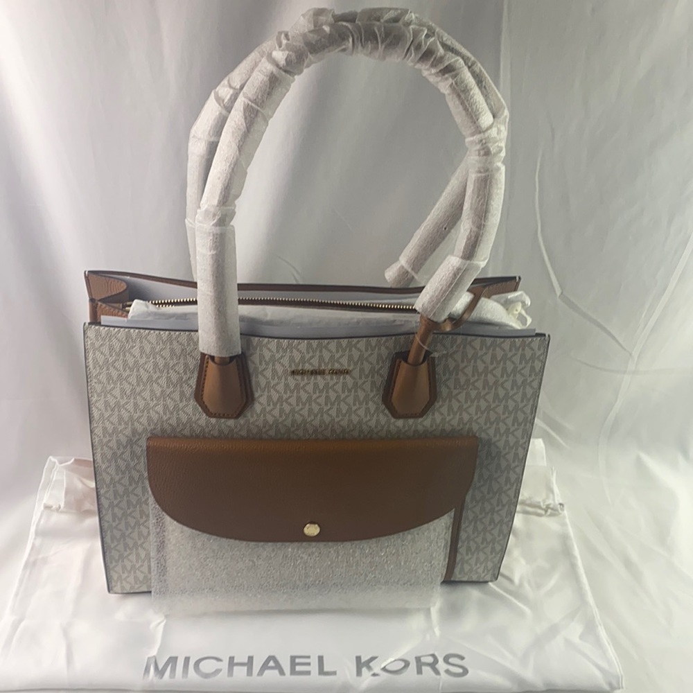Michael Kors Mercer Extra Large Pocket Tote